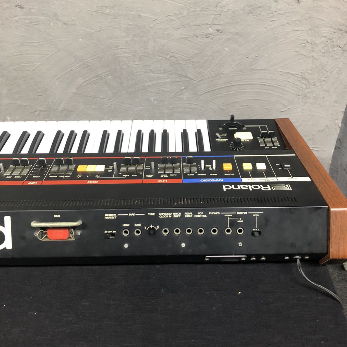 (Dr sa) Roland Juno-60 シンセサイザー ローランド ジュノ アナログ ケース付き キーボード (BST19) _画像7