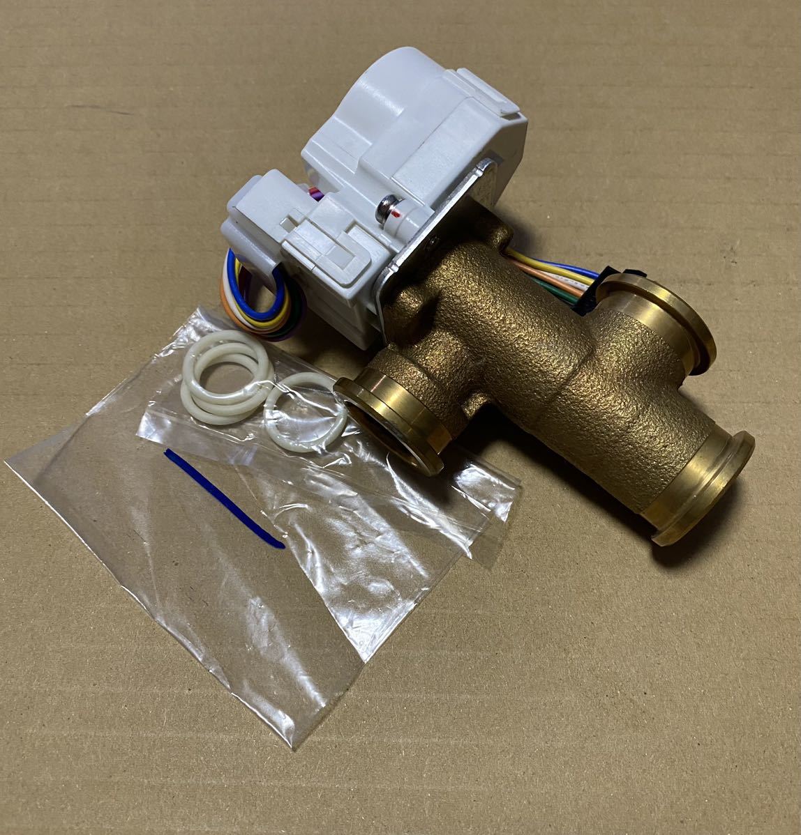 三菱 給湯器 混合弁 SRT-4667FU-BL他 動作確認済み パッキン付き 三菱 給湯器 混合弁 SRT-4667FU-BL他 動作確認済み パッキン付き