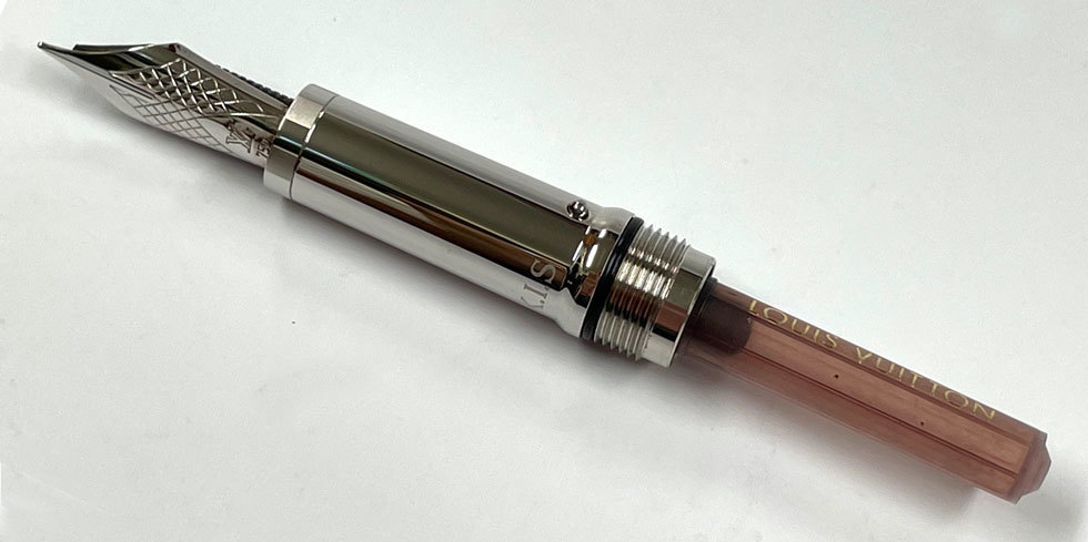 新品同様 ルイヴィトン ダミエ 万年筆 イニシャル入り ペン先18K グラントゥール ブラック 黒 ペン N79007 LV LOUIS VUITTON ヴィトン_画像7