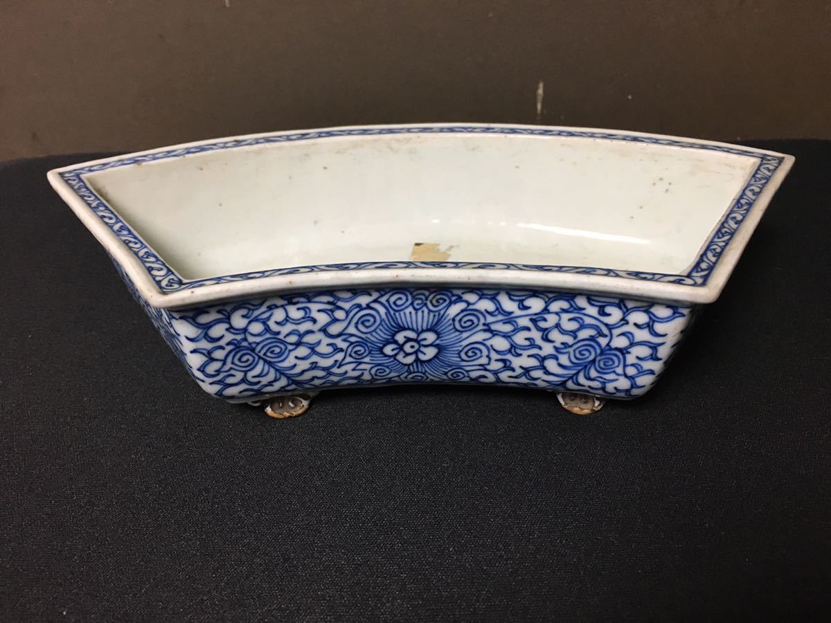 ☆ 時代 染付花唐草紋扇皿 /中国古玩 朝鮮美術 古美術品 骨董品 時代品