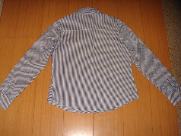 キャサリンハーネル 襟ワイヤー入り 紺ｘ白 ストライプのシャツ　36　美品_画像3