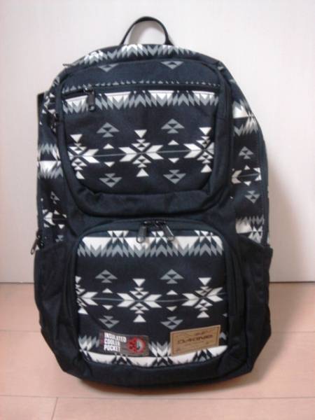 格安販売中 Bag 鞄 26L Jewel バックパック AG237345FIR ダカイン DAKINE リュックサック 送料無料 女性向け Black ブラック 黒色 デイバッグ BackPack リュックサック、デイパック