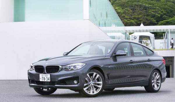 BMW F45 グランツーリスモ 3シリーズ 地デジ バックカメラ 取付 インターフェイス 320i 328i 335i スポーツ モダン ラグジュアリー_画像3