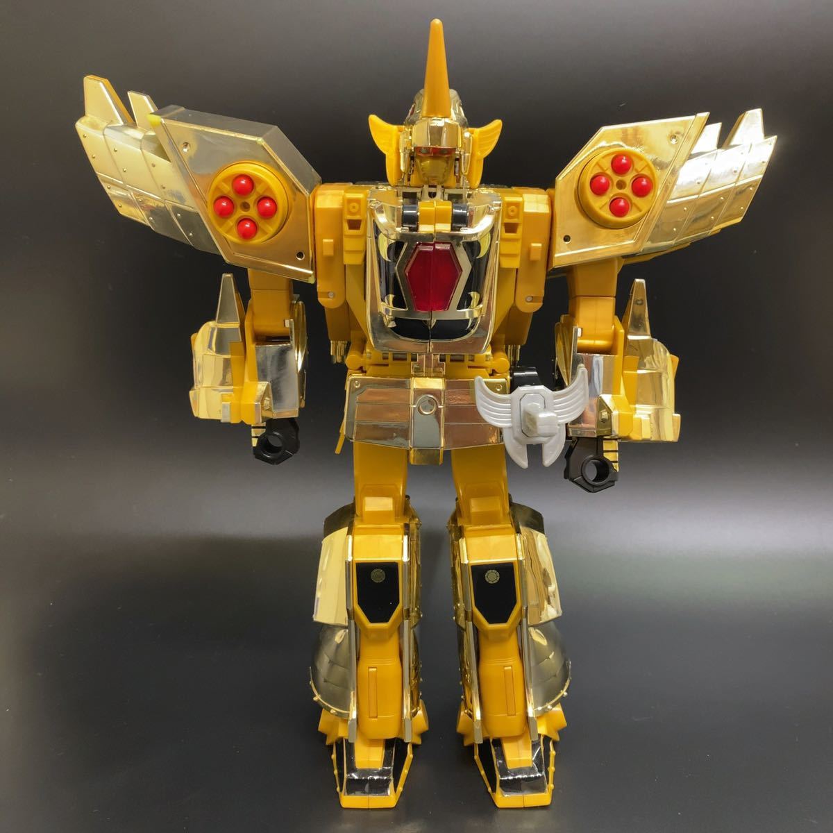 現状品】タカラ 黄金勇者ゴルドラン DX 黄金合体ゴルドラン 変形 現状品】タカラ 黄金勇者ゴルドラン DX 黄金合体ゴルドラン 変形