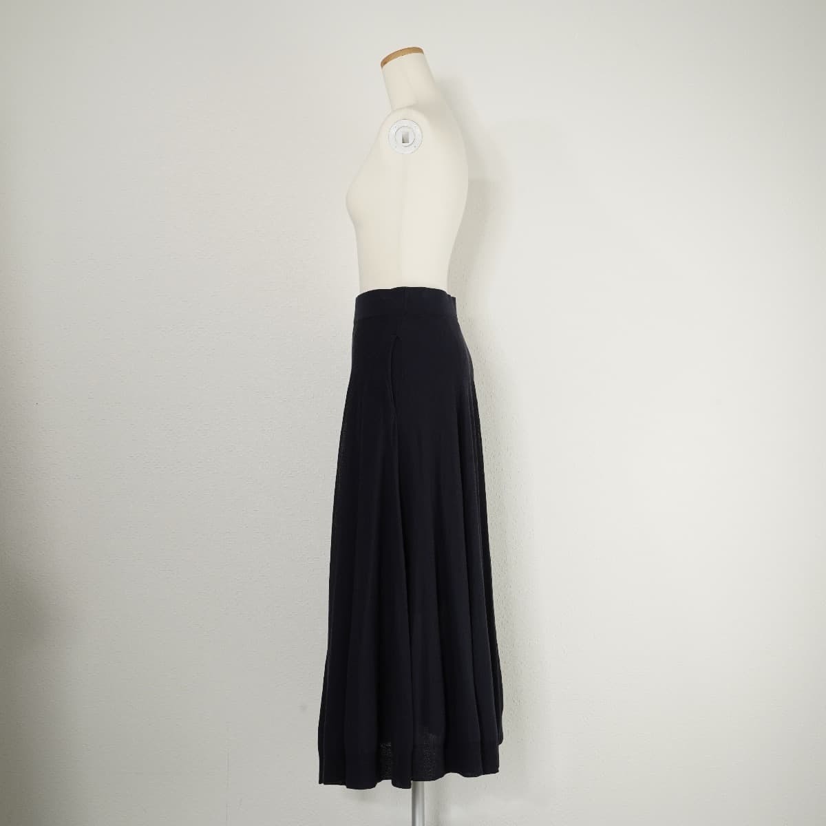 ADIEU TRISTESSE Adieu Tristesse flair long skirt knitted skirt navy blue 