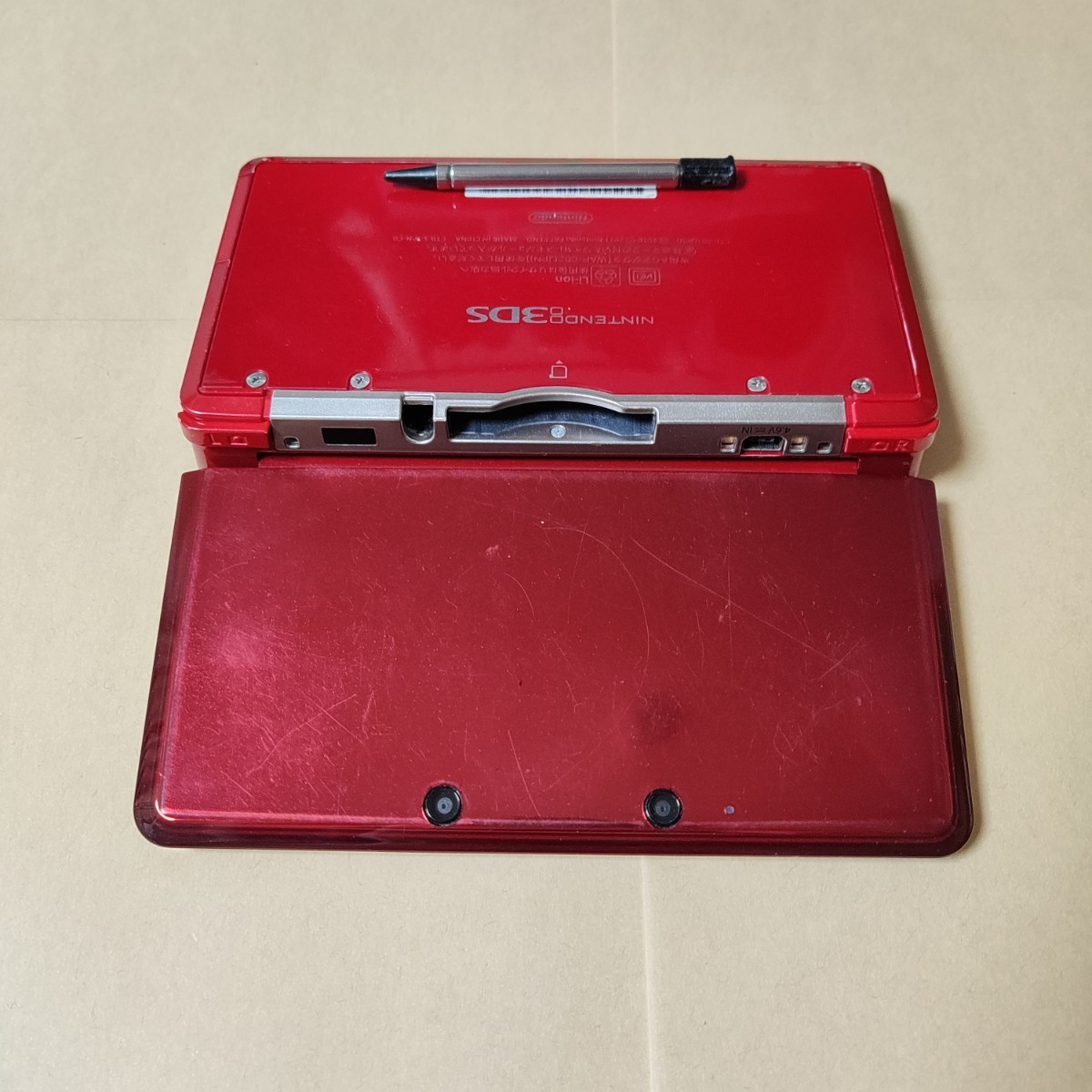 ニンテンドー3DS　本体のみ　フレアレッド　画像説明要確認