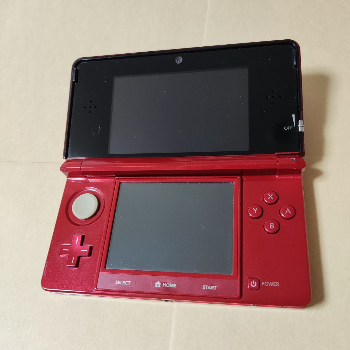 ニンテンドー3DS　本体のみ　フレアレッド　画像説明要確認