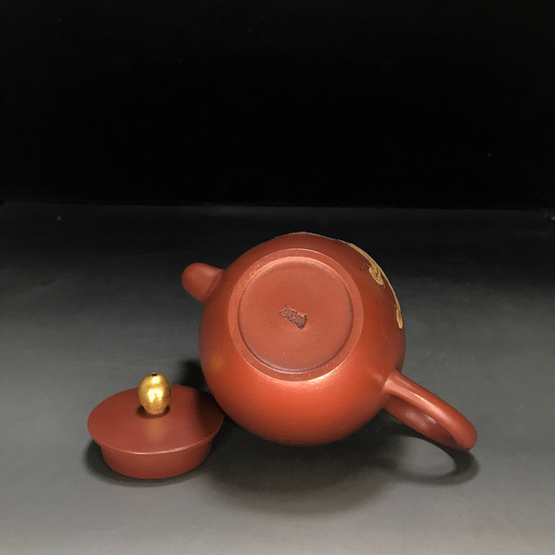 中国古美術・茶具・金鍍紫砂壺・美人肩壺・紫砂・貢局款】・茶壺・酒壺