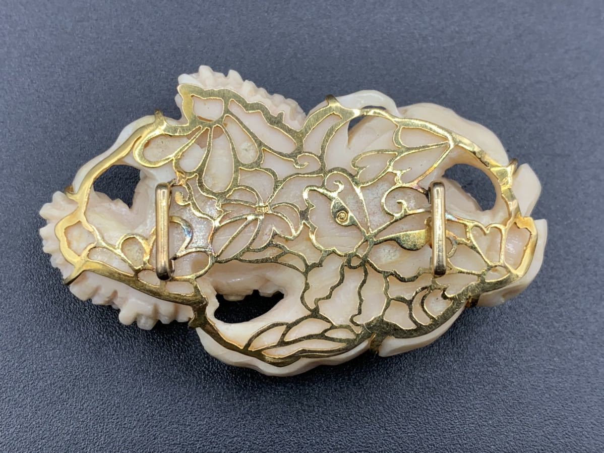 三越/K18金具/珊瑚彫刻(小花)/帯留/重量約28.4g/アンティーク帯留