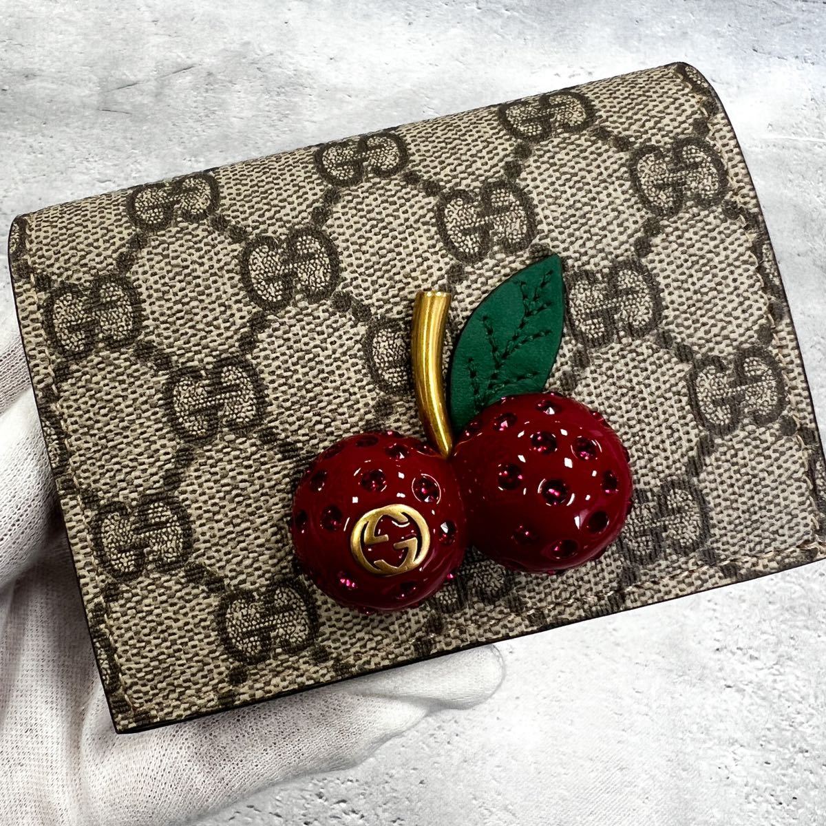 【未使用激安】GUCCI グッチ 二つ折り財布 コンパクトウォレット チェリー さくらんぼ 476050 GGスプリーム レッド ベージュ  GGキャンバス