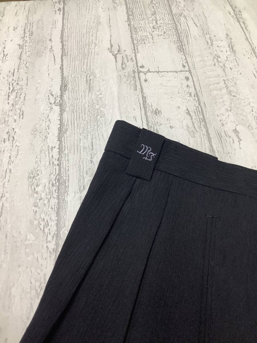 * новый товар * сделано в Японии обычная цена 15,000 иен супер-скидка ликвидация весна лето полиэстер 100% two tuck брюки талия 88cm степени чёрный цвет черный 
