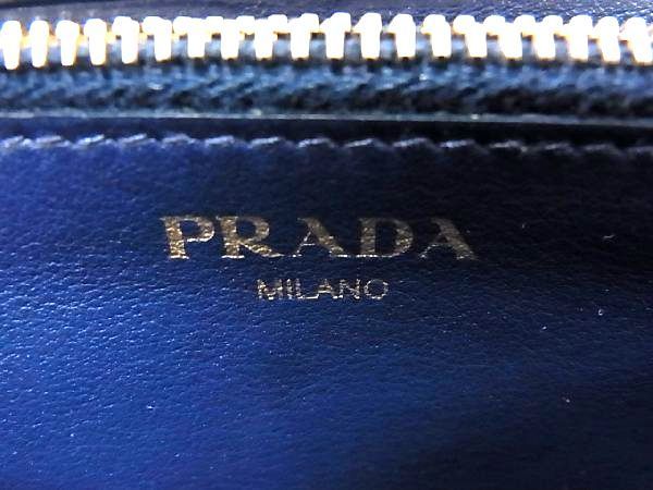 1円 □美品□ PRADA プラダ 1MH132 レザー パスケース付き 二つ折り 長