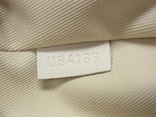 ポシェット LOUIS ポシェット A4 クラッチバッグの通販 by ブランド