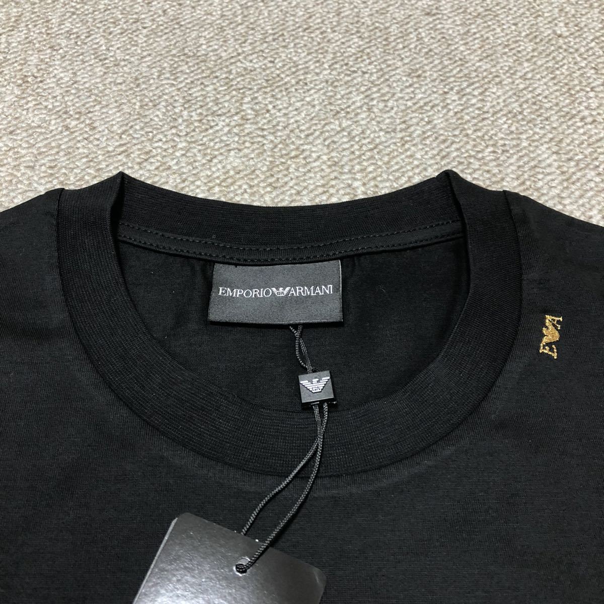 【新品】 EMPORIO ARMANI エンポリオ アルマーニ Tシャツ 黒 S《送料無料》》_画像2