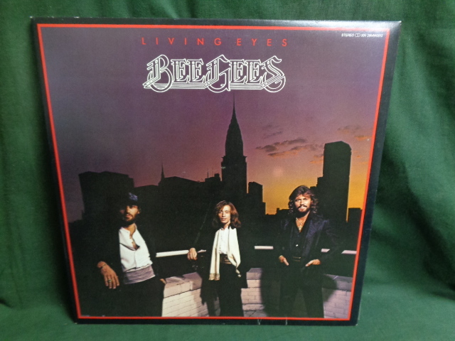 ビー・ジーズBEE GEES/リヴィング・アイズLIVING EYES●LP　ステッカー付き_画像2