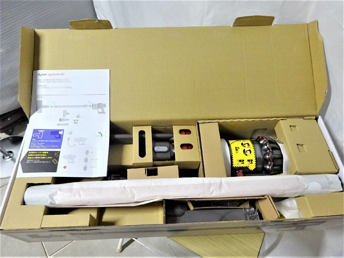 F20018NF 新品 未使用 ダイソン dyson cyclone V10 Fluffy SV12