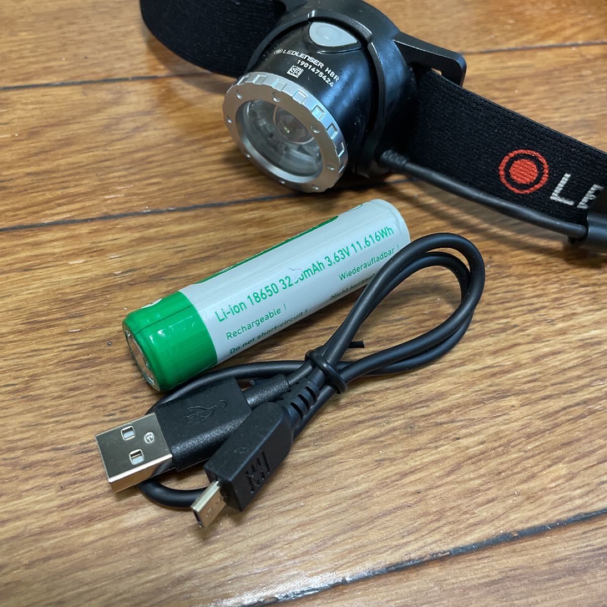 LEDLENSERレッドレンザー充電ヘッドライトH8Rトレイルランニング LEDLENSERレッドレンザー充電ヘッドライトH8Rトレイルランニング