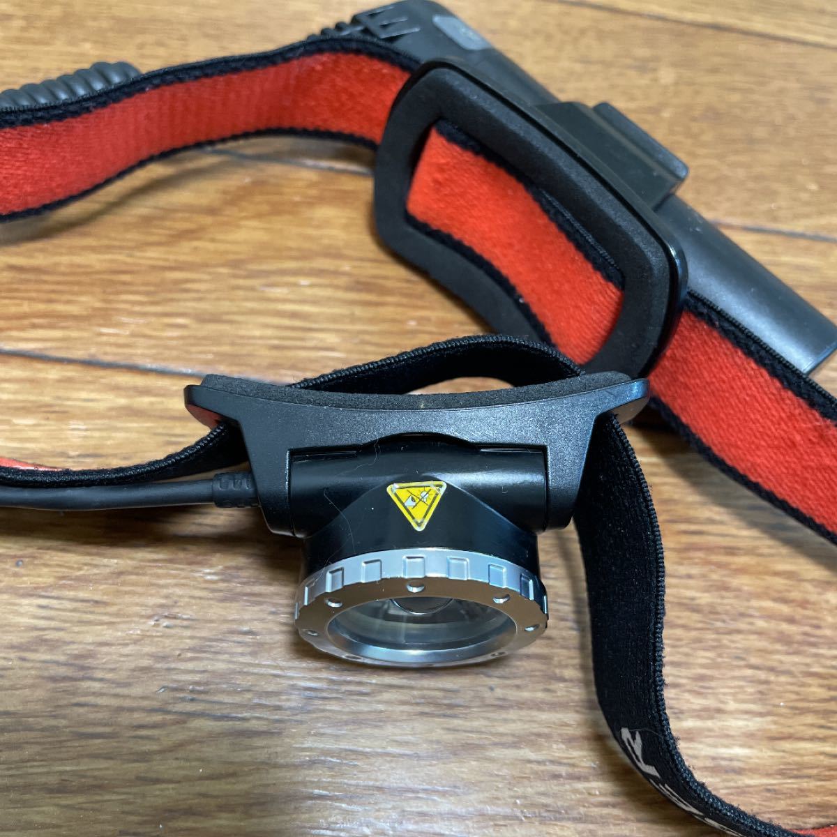 LEDLENSERレッドレンザー充電ヘッドライトH8Rトレイルランニング LEDLENSERレッドレンザー充電ヘッドライトH8Rトレイルランニング