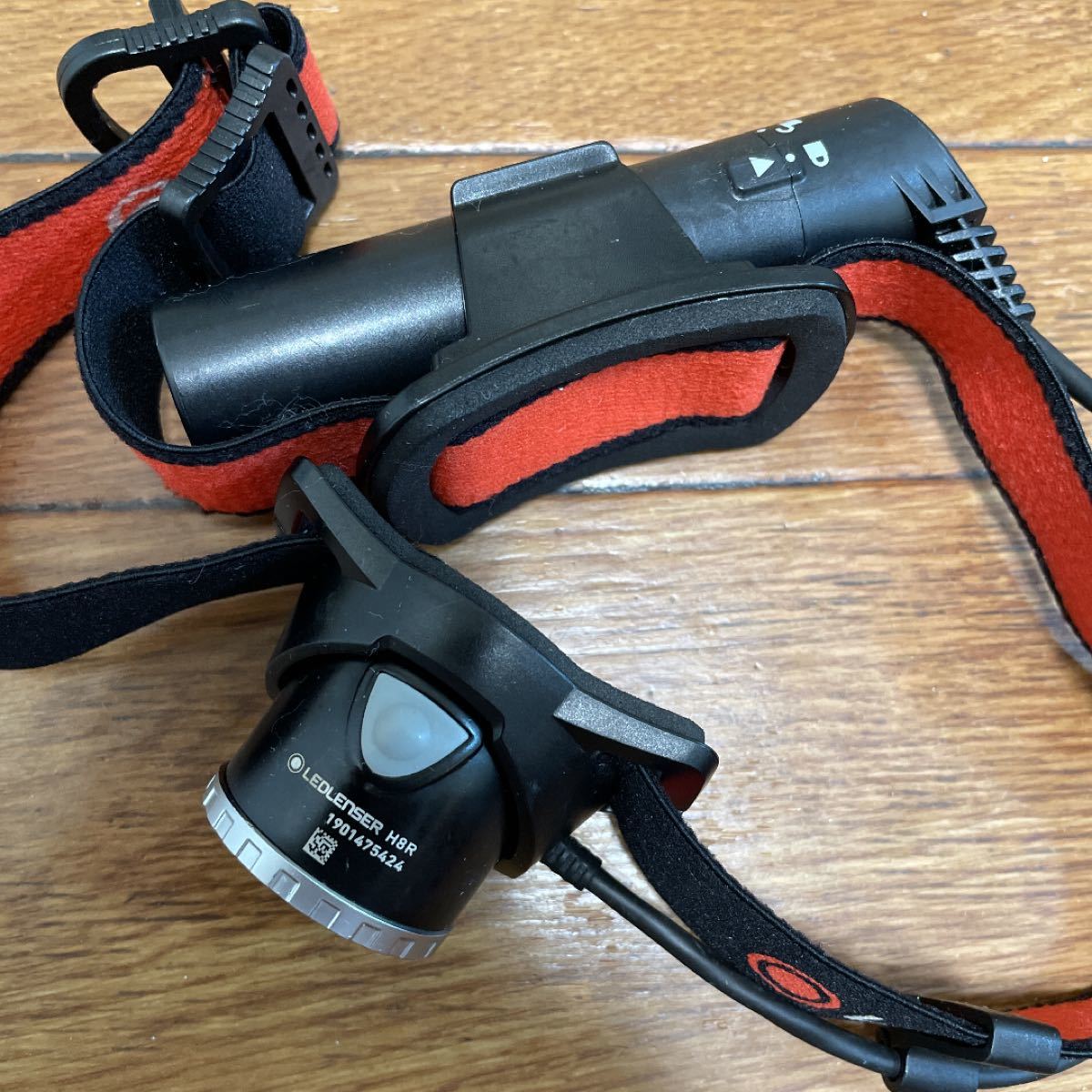 LEDLENSERレッドレンザー充電ヘッドライトH8Rトレイルランニング LEDLENSERレッドレンザー充電ヘッドライトH8Rトレイルランニング