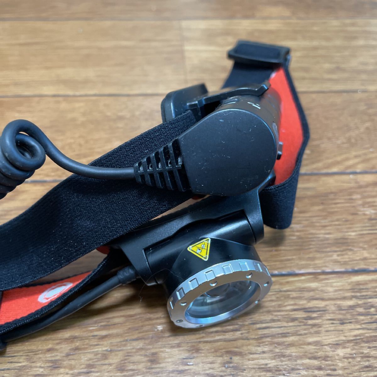 LEDLENSERレッドレンザー充電ヘッドライトH8Rトレイルランニング LEDLENSERレッドレンザー充電ヘッドライトH8Rトレイルランニング