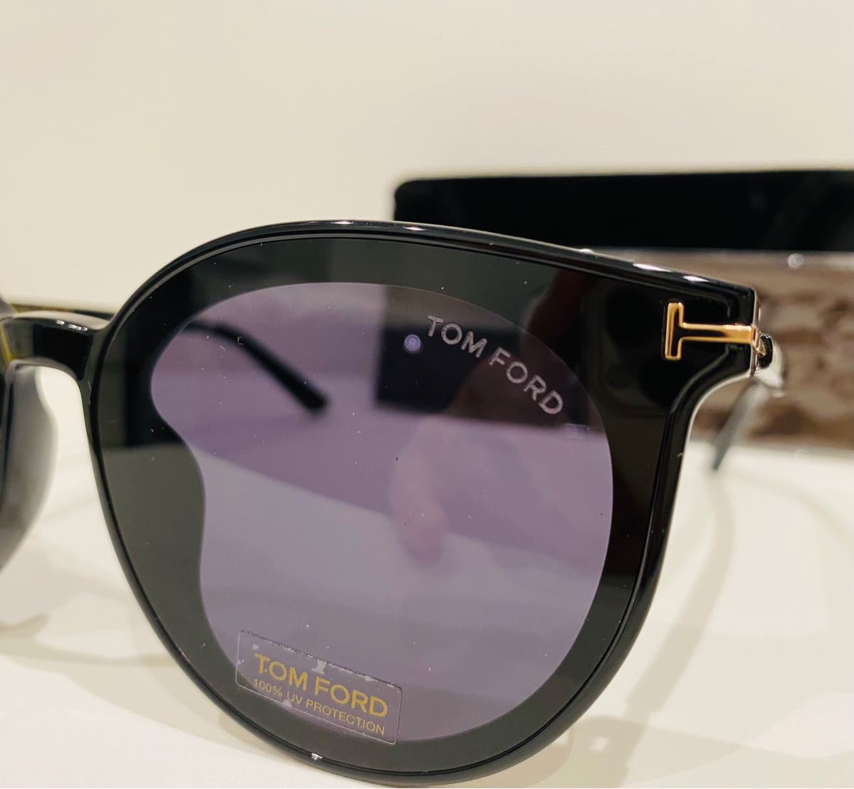 TOMFORD トムフォード サングラス メガネ高級メガネ TF807K 01A