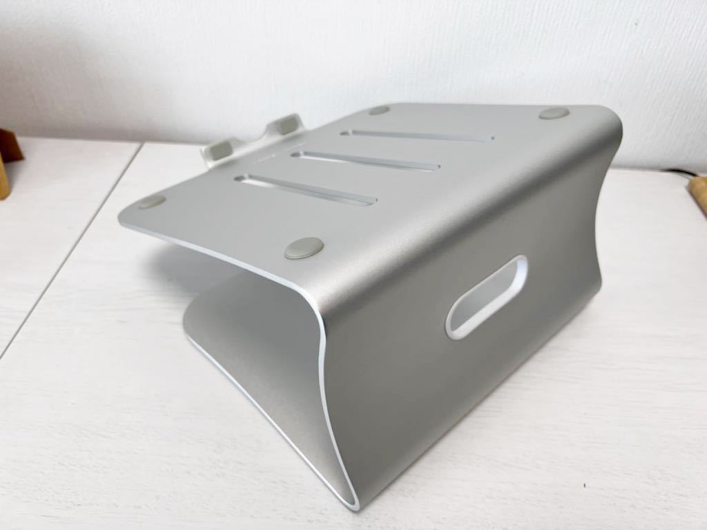 【送料無料美品】Bestand Ti Station シルバー　ノートパソコンスタンド　Apple公式アクセサリ　