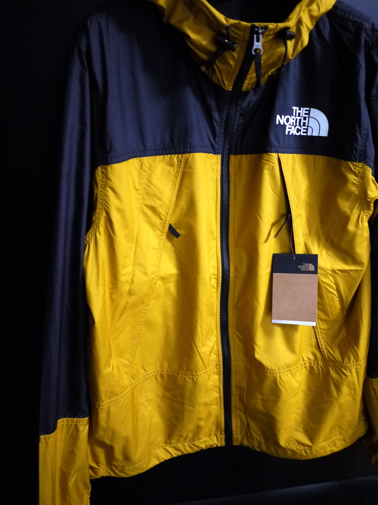 新品 THE NORTH FACE ノースフェイス【XLサイズ】防風WINDWALL HYDRENALINE WIND JACKET マウンテンパーカー /ブラック イエロー_画像2