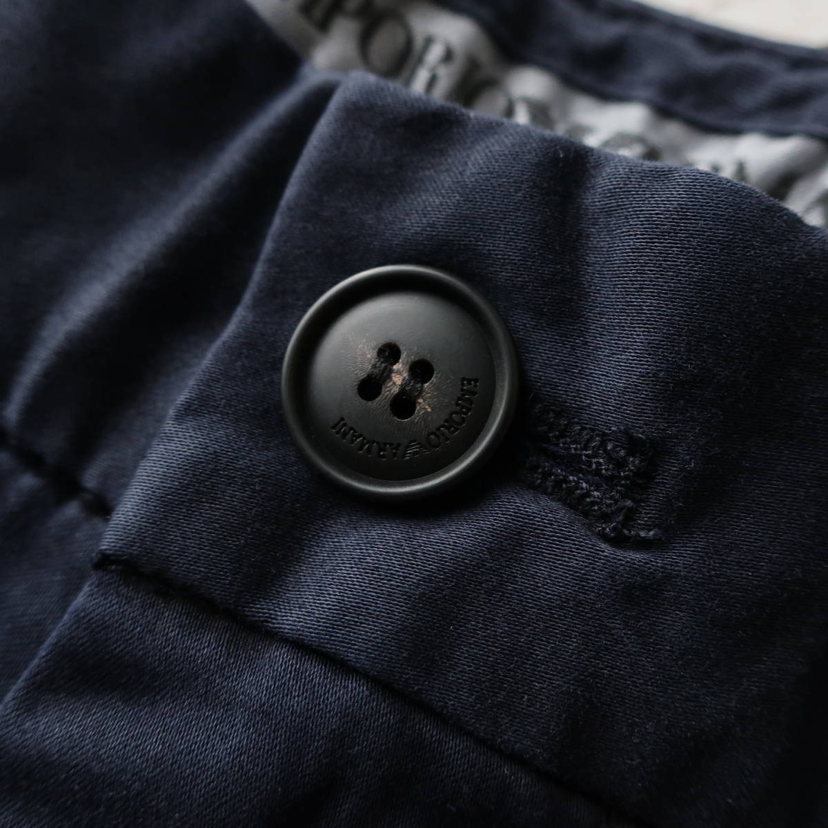 新品 未使用 EMPORIO ARMANI エンポリオアルマーニ ストレッチ スリム