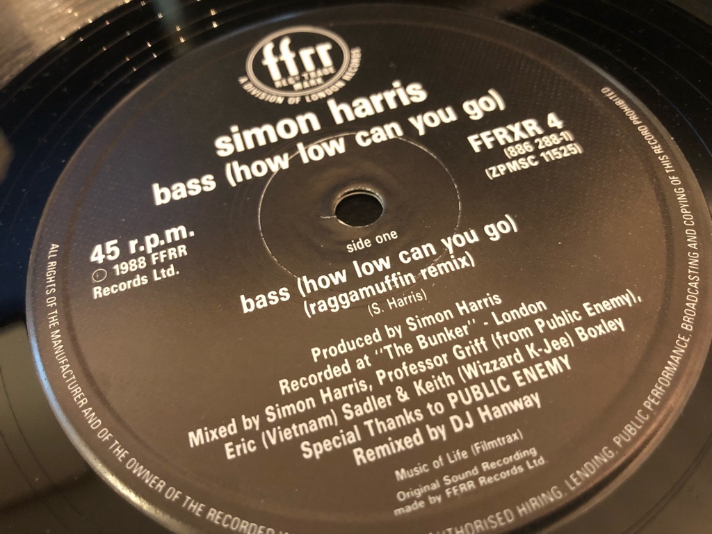 12”★Simon Harris / Bass (How Low Can You Go) (Ragamuffin & Streets Ahead Remixes) ハウス・クラシック！！_画像2