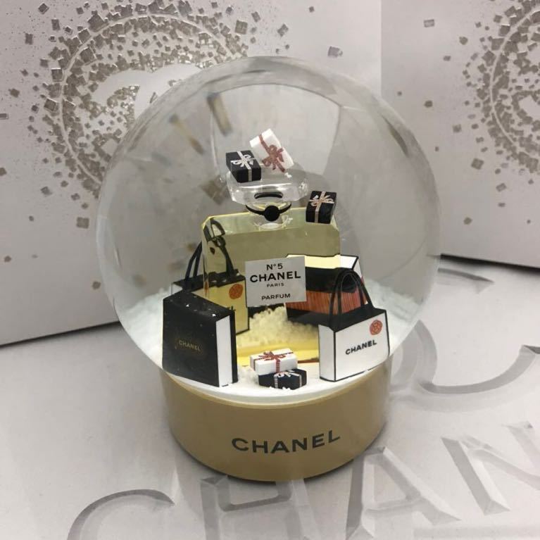 【送料無料】CHANEL　シャネル　2021年 ノベルティ　スノードーム　非売品　プレゼント