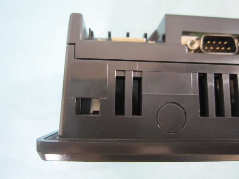 Keyence キーエンス タッチパネル 取付金具3個セット 1穴タイプ Keyence キーエンス タッチパネル 取付金具3個セット 1穴タイプ