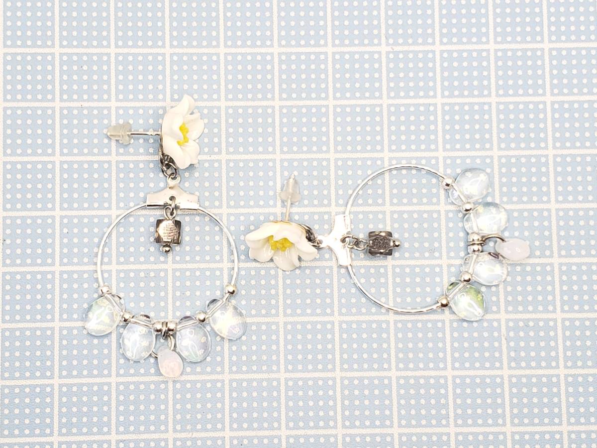 ★ハンドメイド ピアス　B０７１　※金具は変更出来ません。ピアスのみです※　花　フープ　オーロラ★_画像3