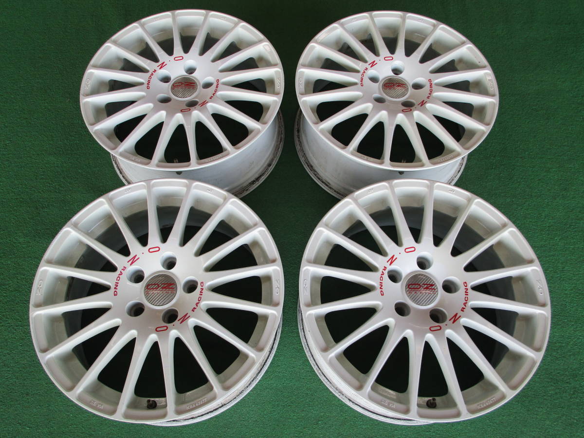 OZ Racing スーパーツーリズモ WRC 4本 17×7J+45 pcd114.3 白赤 OZ Racing スーパーツーリズモ WRC 4本 17×7J+45 pcd114.3 白赤