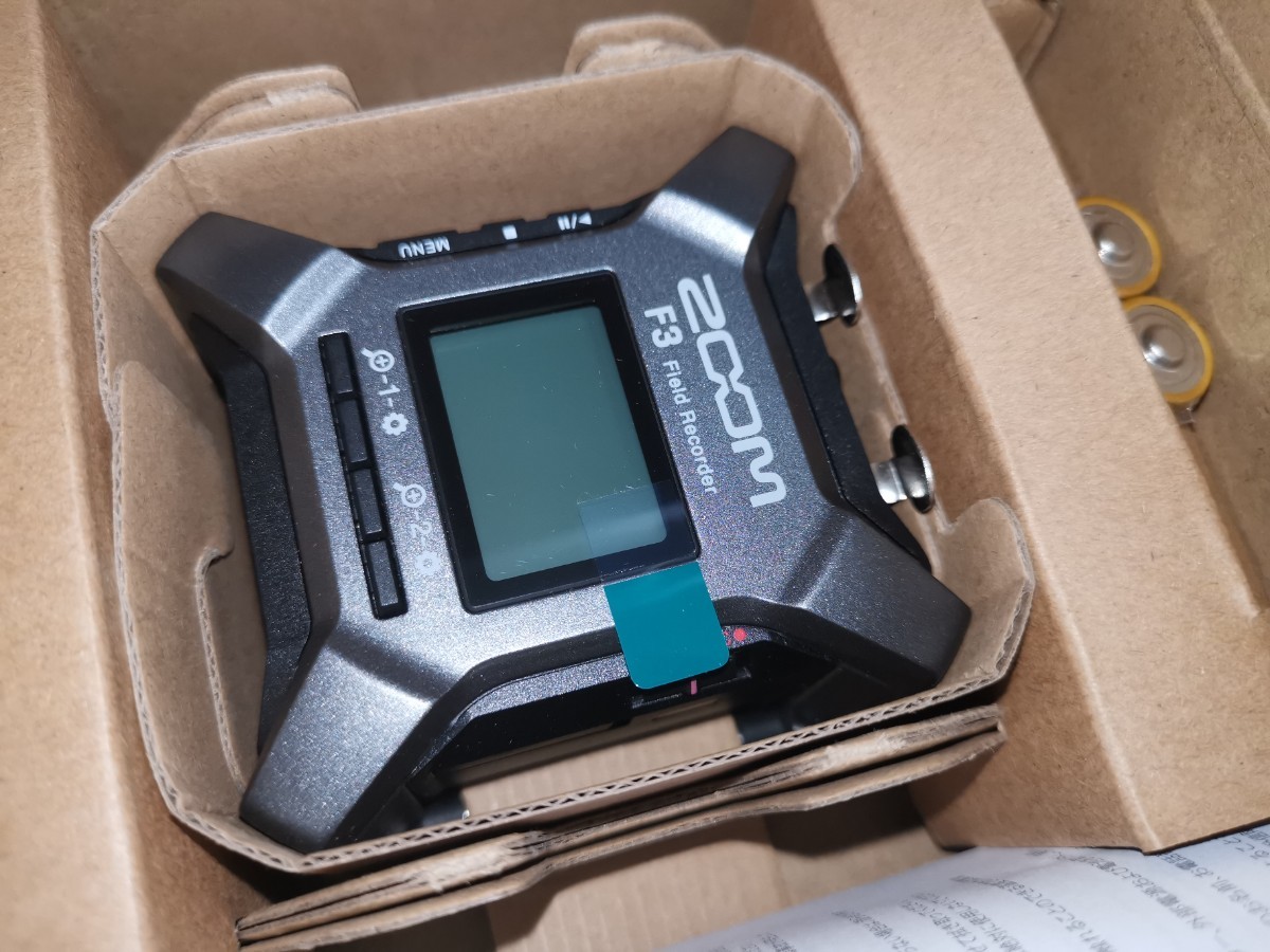 ZOOM F3 フィールドレコーダー holdmeback.com