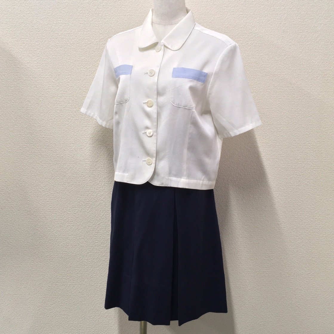 A602 (中古) 栃木県 作新学院 中等部 ブラウス スカート 2点セット /M/W63/夏服/夏用/半袖/中学校/高校/制服/女子学生/学生服_画像1