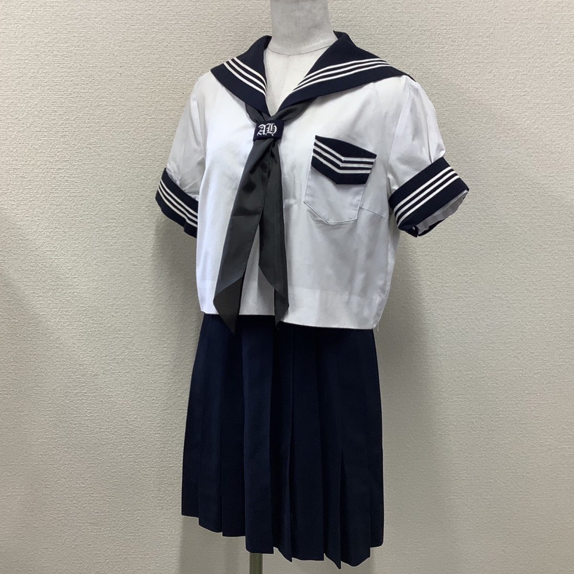 Yahoo!オークション - (Y)I395 (中古) 福島県 安達高校 セーラー服 上 Yahoo!オークション - (Y)I395 (中古) 福島県 安達高校 セーラー服 上