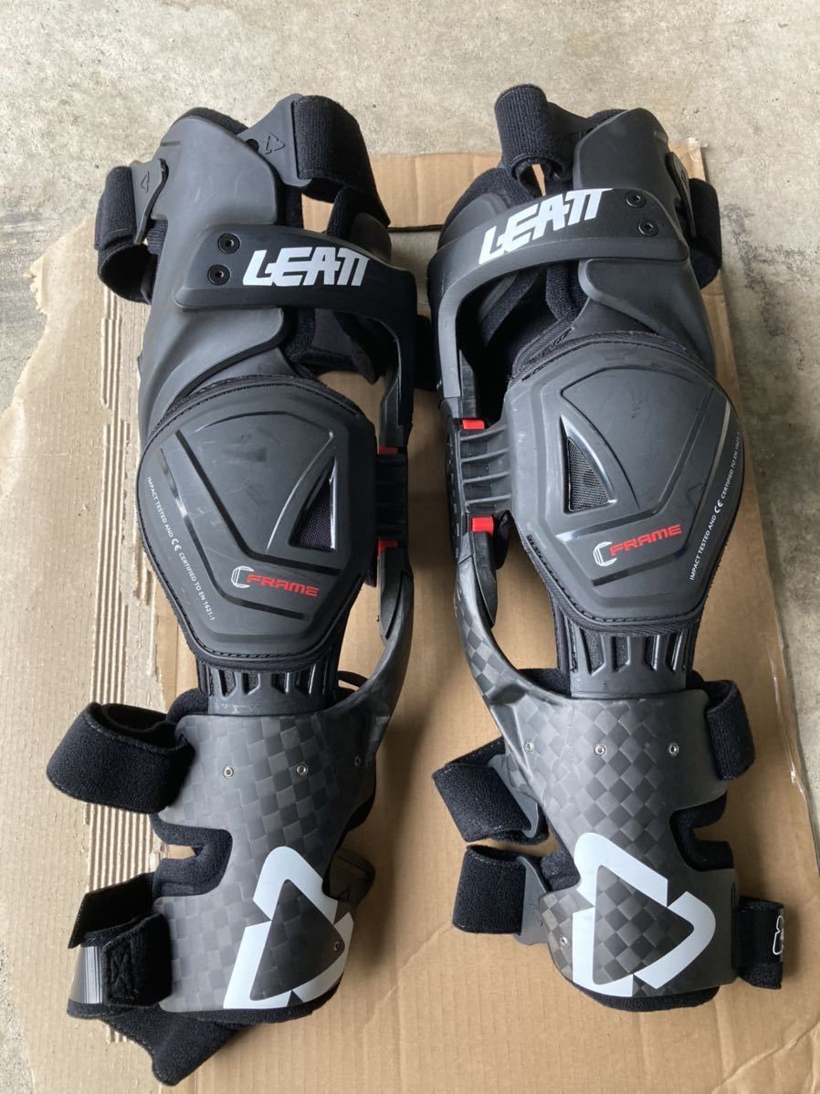 人気TOP ニーブレース LEATT C-FRAME Pro カーボン L XL 左右セット