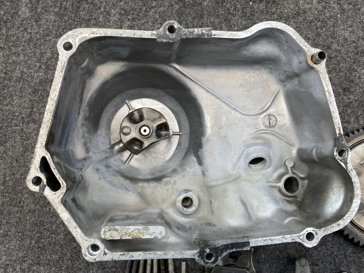 4Lモンキー 6V Z50JE クラッチカバー クラッチ部品 遠心クラッチ 4Lモンキー 6V Z50JE クラッチカバー クラッチ部品 遠心クラッチ