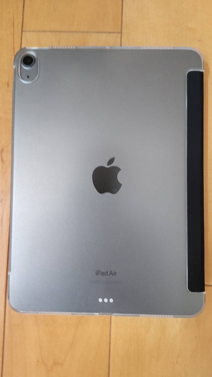 エレコム　ELECOM　iPad Air　ポケット付きフラップケース　紺　 第4世代（第5世代でも使用可）　10.9インチ　未使用・未開封_第５世代で使用している参考写真です。
