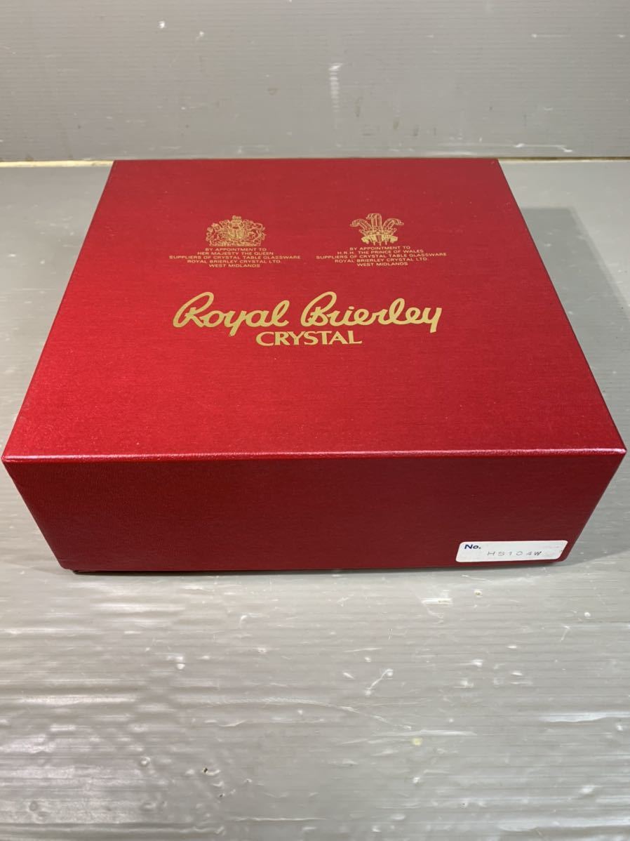 K385 未使用 ロイヤルブライアリー ワイングラス 2客 英国王室御用達 ROYAL BRIERLEY ハンドカット 花模様 クリスタル 高さ約13.5cm _画像7