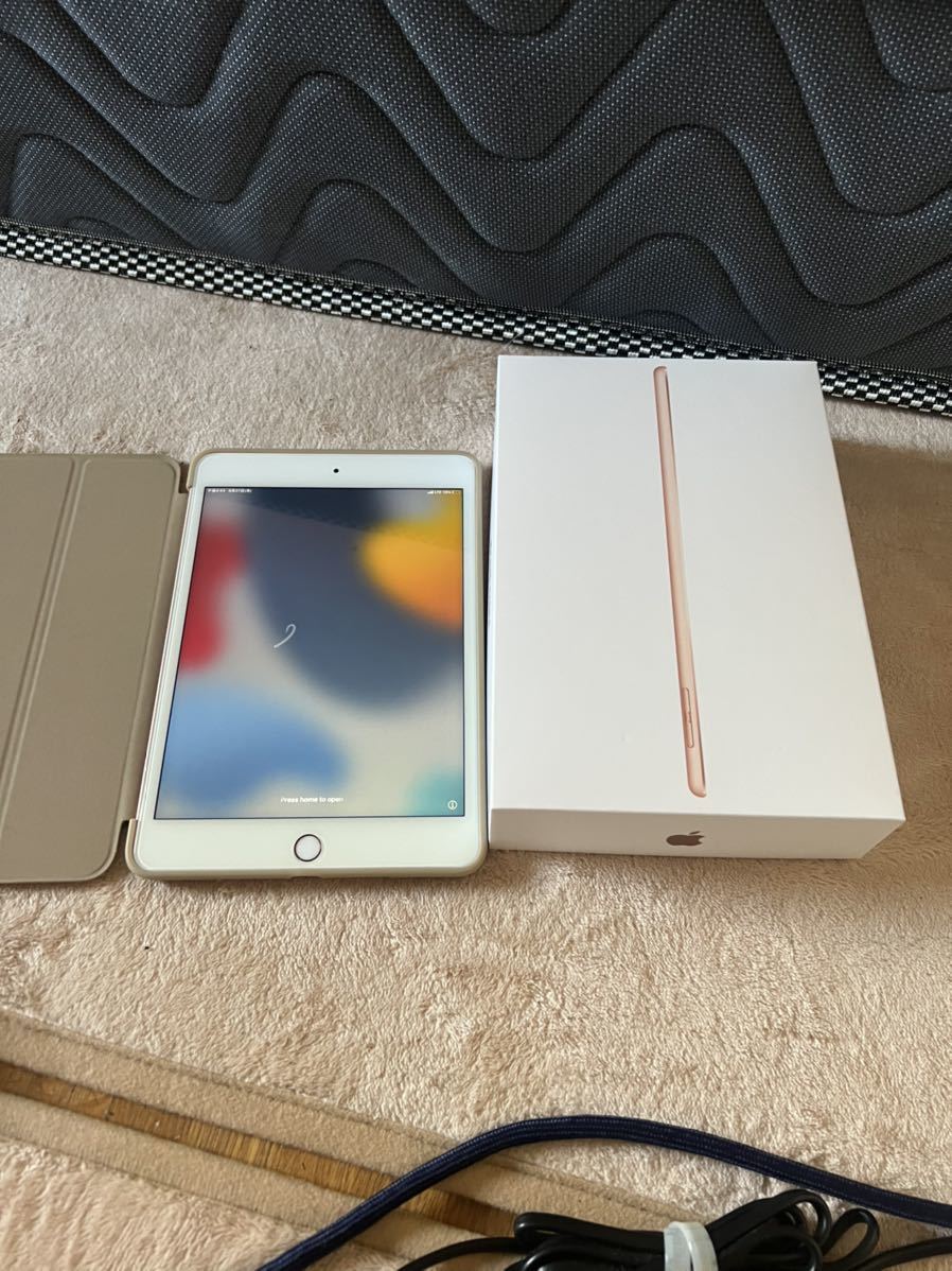 美品】iPad mini 5 Wi-Fi 256GB SIMフリー-