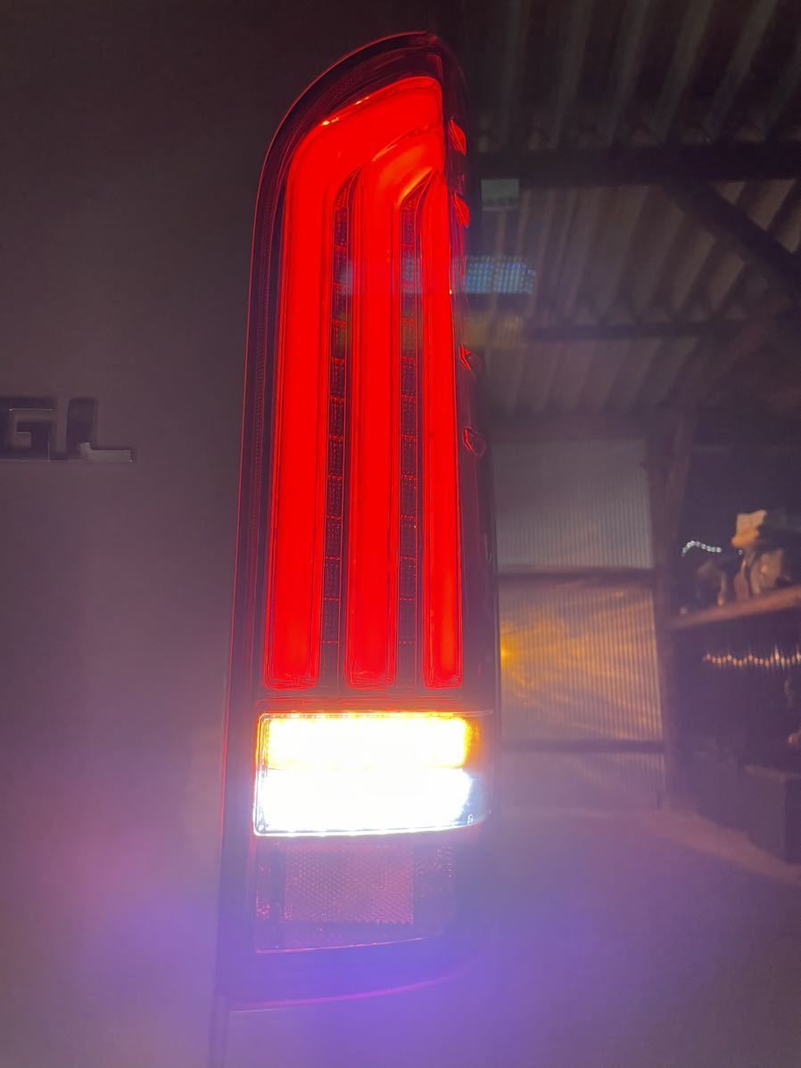 200系ハイエース ヴァレンティ ジュエルLEDテールランプREVO TYPE2