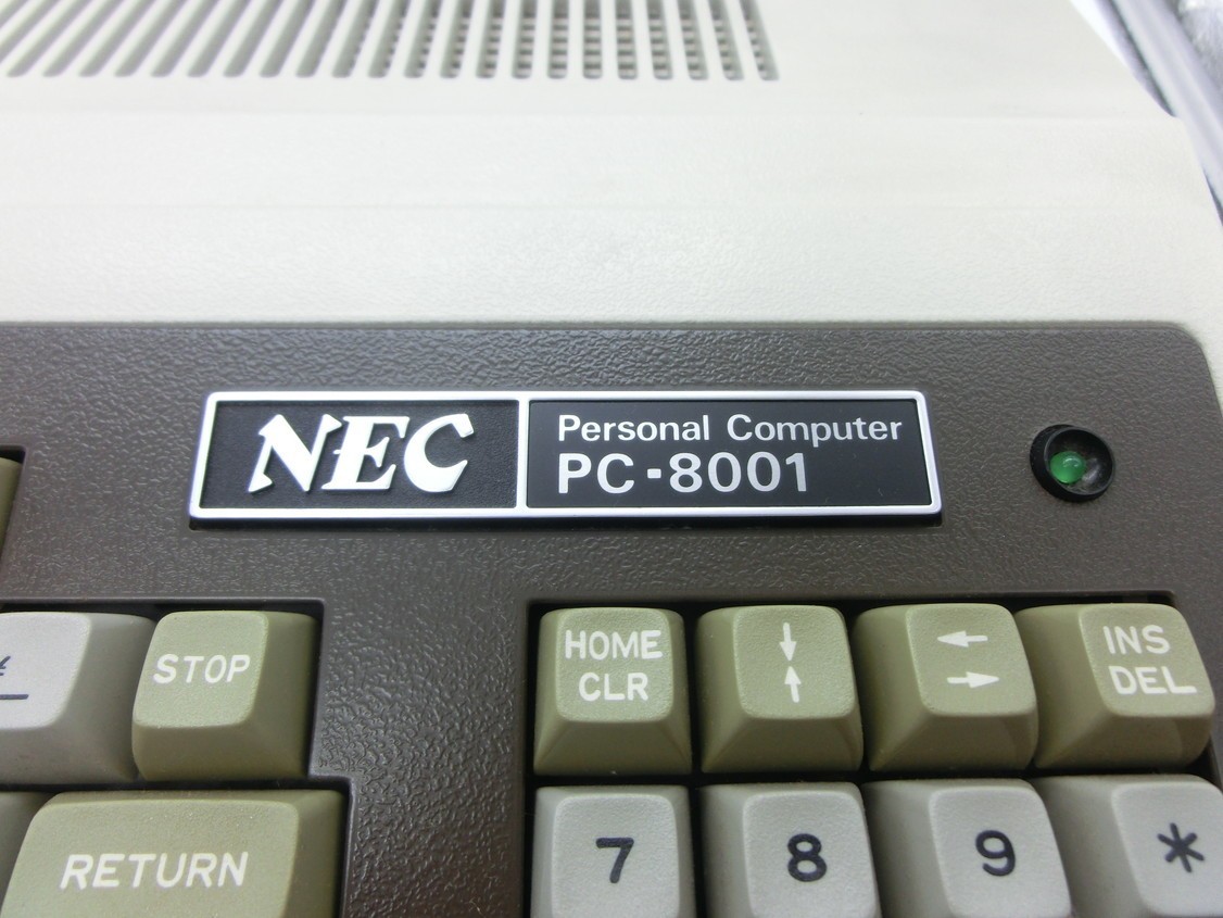 T【よ-57】【100サイズ】NEC パーソナルコンピュータ PC-8001/※通電確認済みほか動作未確認ジャンク扱い_画像2