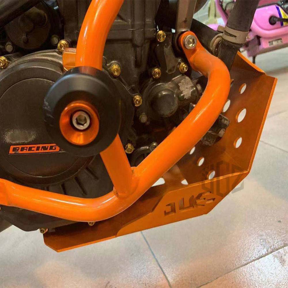 オートバイ エンジンシャーシ プレート ガード プロテクター カバー シールド 高品質 カスタム KTM デューク200 125 390 2013 2014 2015_画像2