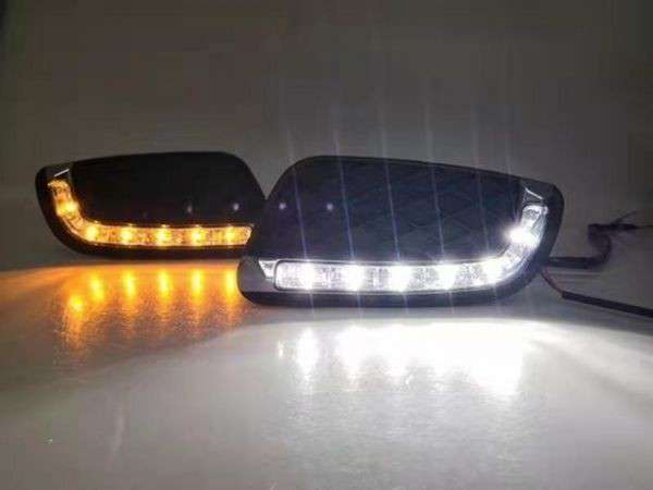 ベンツ Benz Smart Fortwo 2ドア LED デイライト　ホワイト　フロント　バンパー　フォグ ランプ ライト フォグ カバー 左右セット_画像6