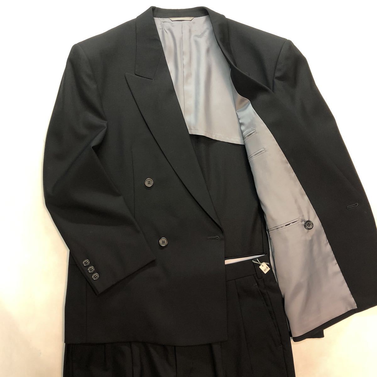 新品タグ付き　Pierre Cardin　ピエールカルダン4Bダブルブラックフォーマル　サイズBE4 漆黒の礼服　喪服　ノーベンツ背抜き 2タック