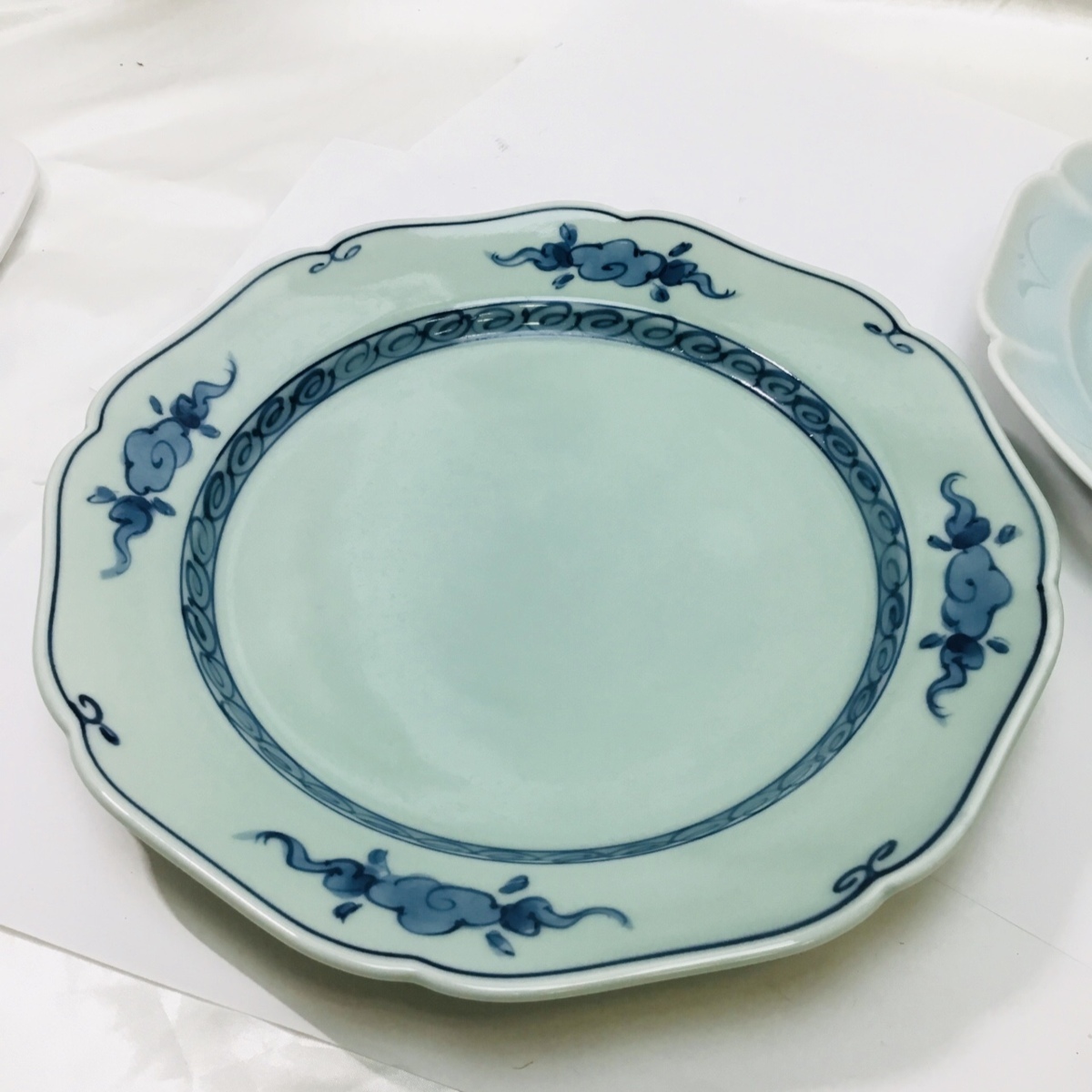 【現状保管品/S】和食器 平皿 青白花型 中皿 オシャレ 二枚セット HA0816_画像2