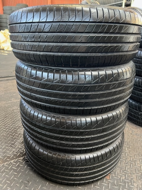 215/60R16 ダンロップ 4本-