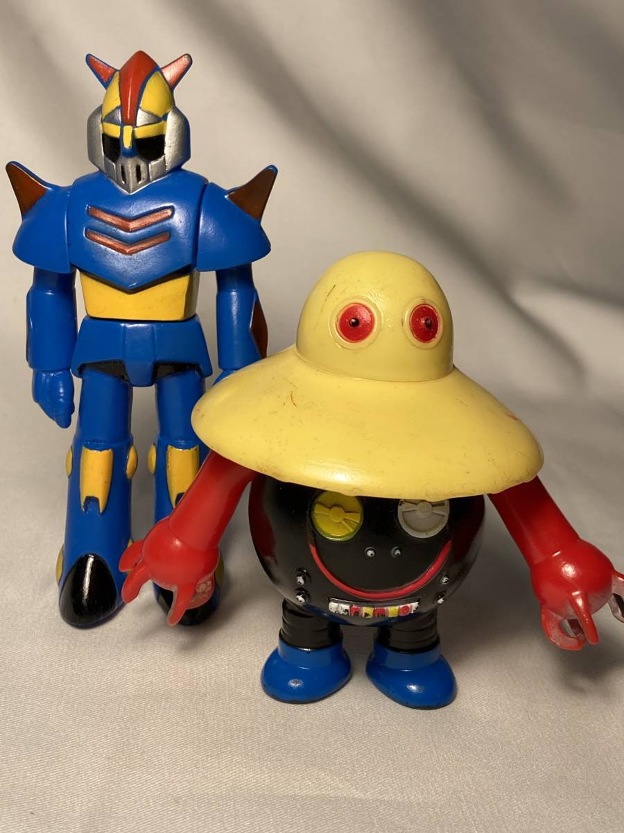 ニールは ヤフオク! - 77年ブルマァク製 Mソフビ 合体戦隊