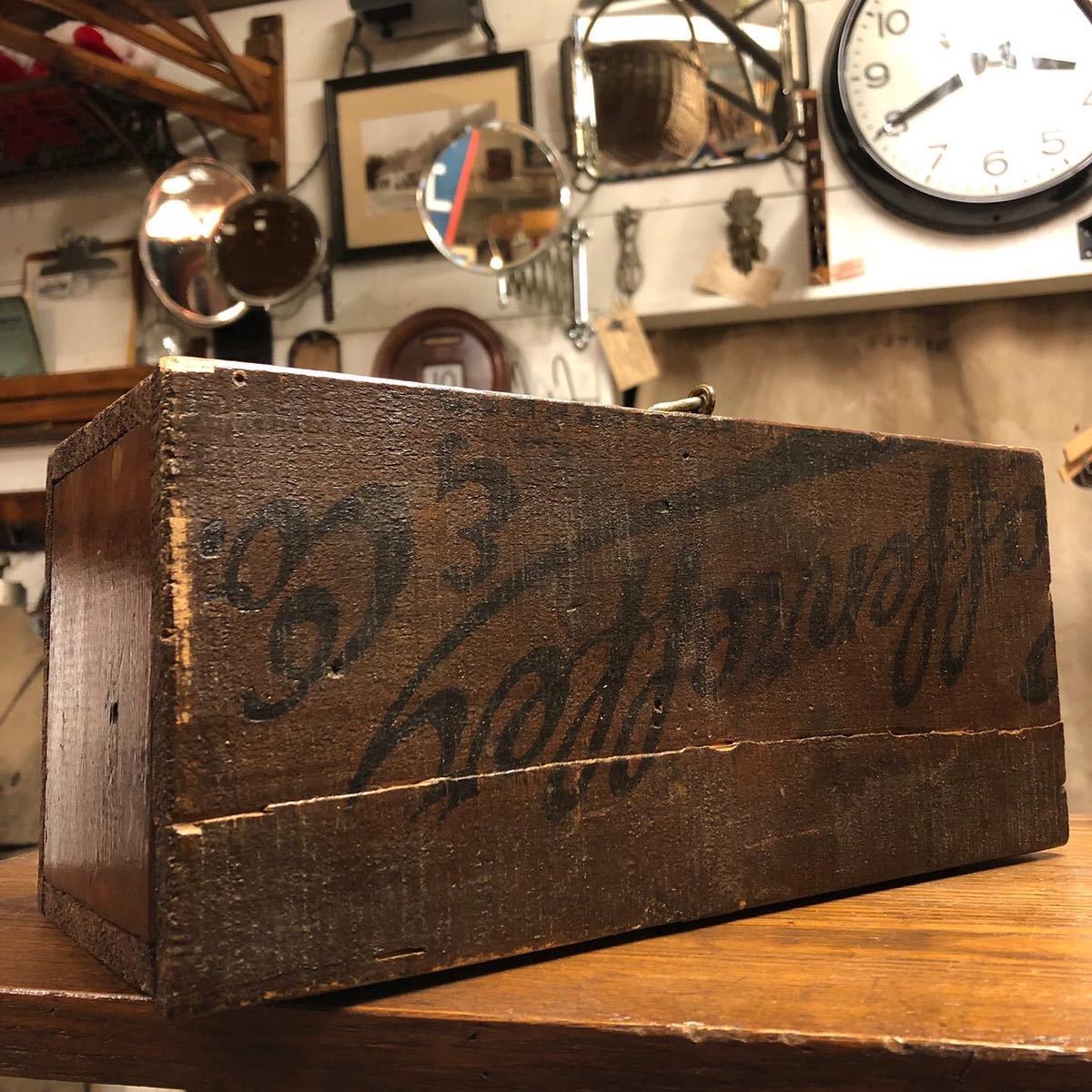 【ANTIQUES】木箱 box 送料込み 店舗什器 vintage ブロカント 古道具 アンティーク US 古着 ヴィンテージ インダストリアル